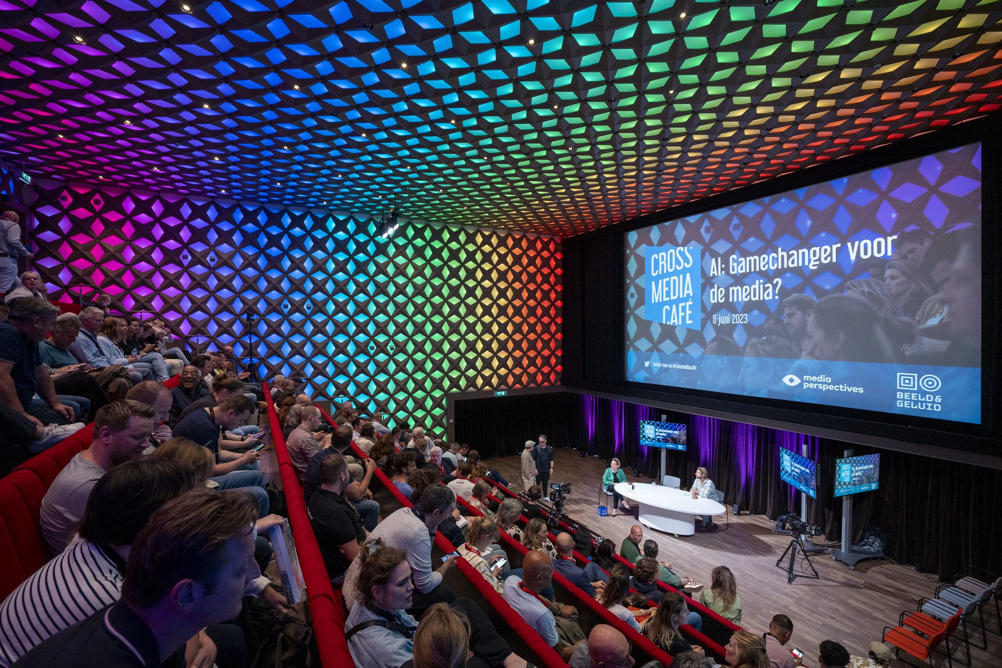 Media Cafe Cross Media Café over generatieve AI: wat vandaag onmogelijk lijkt, is ...